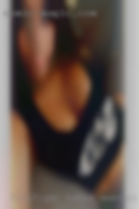 Fullfiger babes nude pussy open in Owensville, MO.