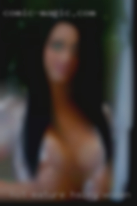 Hot mature receiving cunnilingus hairy women.